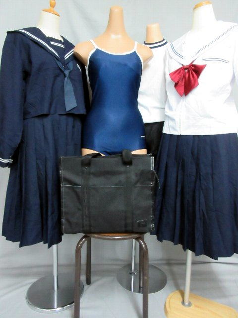 女子更衣室−女子学生のロッカー−使用済衣類−通信販売